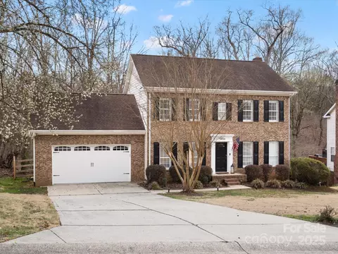 14723 Sapphire Ln, Pineville, NC 28134