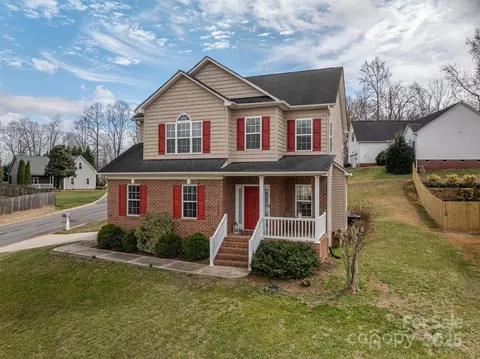 5032 Meadow Woods Dr, Lowell, NC 28098