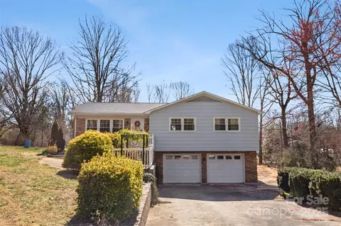 1535 Lafayette Ave, Hudson, NC 28638