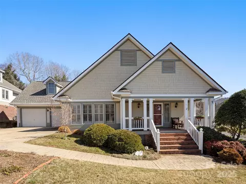 7 Creekside Way, Asheville, NC 28804