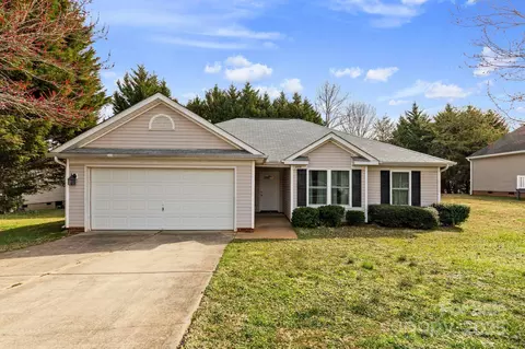 2018 Arlington Ave, Statesville, NC 28677