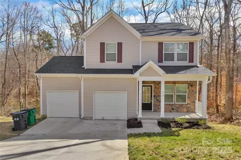 2101 Arapaho Dr, Charlotte, NC 28214