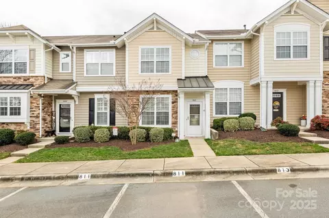 811 Gentlewinds Ct, Fort Mill, SC 29708