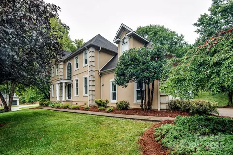 4825 1st Street Nw Ct NW, Hickory, NC 28601