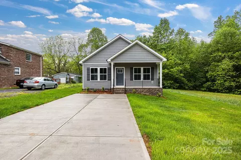 117 Lippard St, Statesville, NC 28677