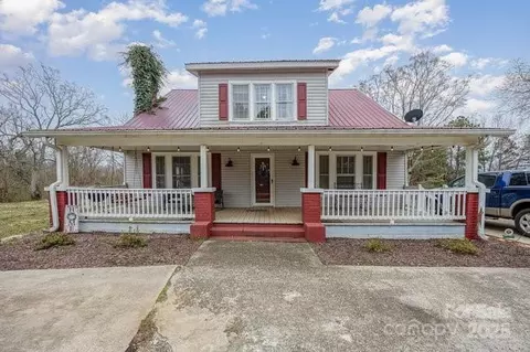 1386 Jennings Rd, Statesville, NC 28625