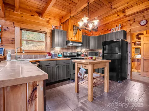 Kitchen - 206 Denis Rdg, Bostic, NC 28018 photo 1 of 3