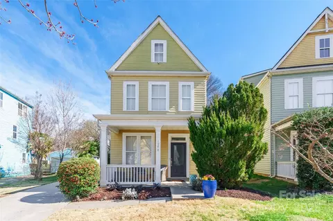 1246 Rising Oak Dr, Charlotte, NC 28206