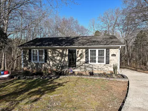 4516 Jamee Dr, Gastonia, NC 28056