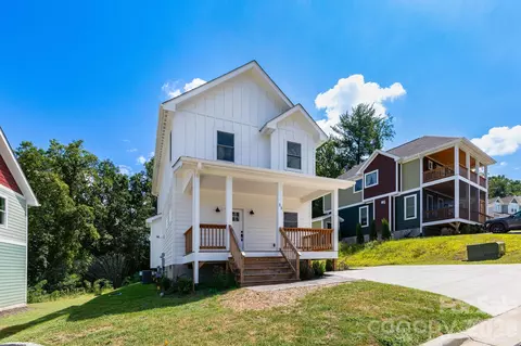 33 Loblolly Ln, Asheville, NC 28803