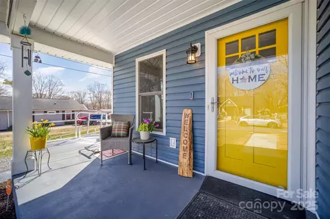 Exterior - 1016 E 10th St, Kannapolis, NC 28083 photo 3 of 4