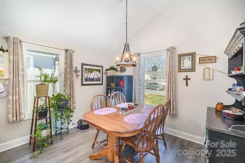 Dining - 1016 E 10th St, Kannapolis, NC 28083 photo 1 of 1