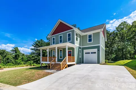 35 Loblolly Ln, Asheville, NC 28803