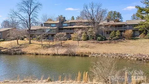 409 Crowfields Dr, Asheville, NC 28803