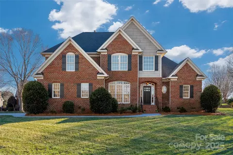 8018 Cotton St, Harrisburg, NC 28075