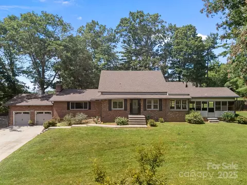 213 Monticello Rd, Weaverville, NC 28787