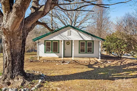54 Jones Cir, Fletcher, NC 28732