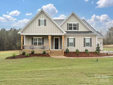 1324 Sage Pine Cir, Clover, SC 29710