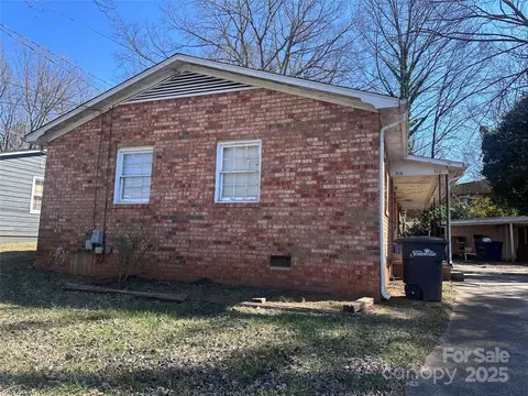 308 Stockton St, Statesville, NC 28677