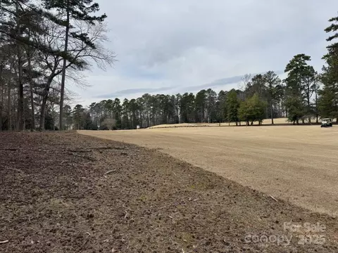 104 Old North State Ln, New London, NC 28127