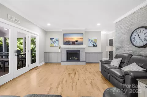 Living - 174 Logan Crossing Dr, Davidson, NC 28036 photo 3 of 6