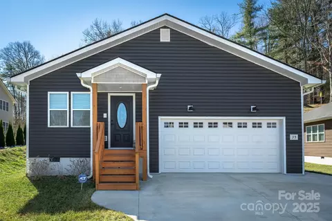 35 Meadow Creek Ln, Etowah, NC 28729
