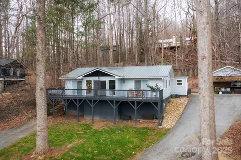 16 Mayfair Pl, Arden, NC 28704