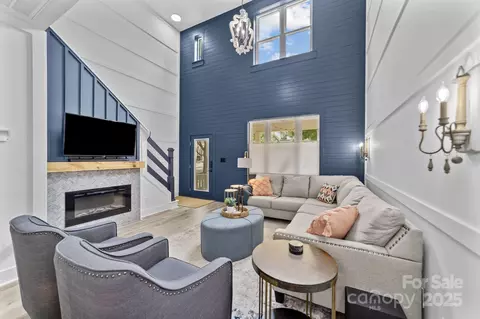 8123 Village Harbor Dr, Cornelius, NC 28031