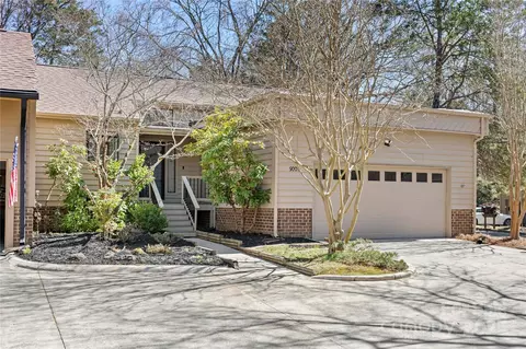 9007 St Croix Ln, Charlotte, NC 28277