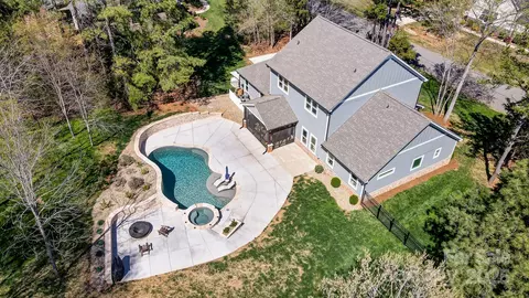 125 Arrow Point Ln, Davidson, NC 28036
