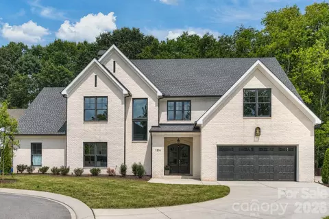 1216 Royal Prince Ct, Charlotte, NC 28211