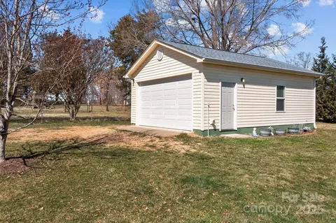 111 Lynnette Dr, Mount Ulla, NC 28125 photo 6
