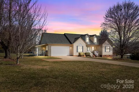 111 Lynnette Dr, Mount Ulla, NC 28125