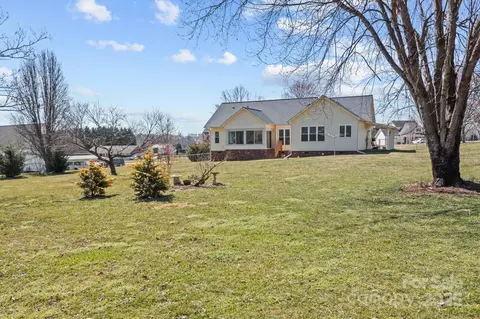 111 Lynnette Dr, Mount Ulla, NC 28125 photo 4