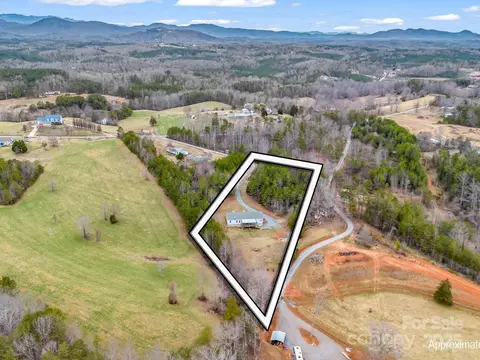 135 Dakota Hill Ln, Mill Spring, NC 28756 photo 29
