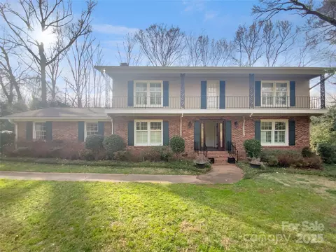 6813 Linda Lake Dr, Charlotte, NC 28215