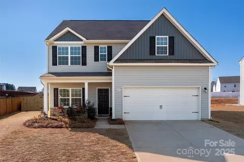6015 Ahoskie Dr, Charlotte, NC 28215