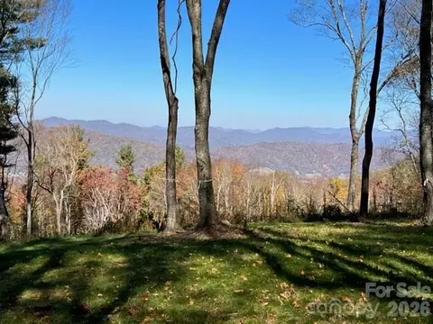 East Garden 18 Trail #18, Hendersonville, NC 28792