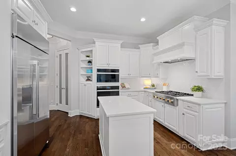 Kitchen - 13500 Robert Walker Dr, Davidson, NC 28036 photo 4 of 6