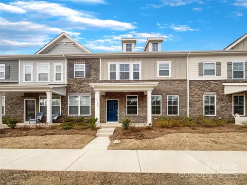 5220 Kinsbridge Dr, Charlotte, NC 28227