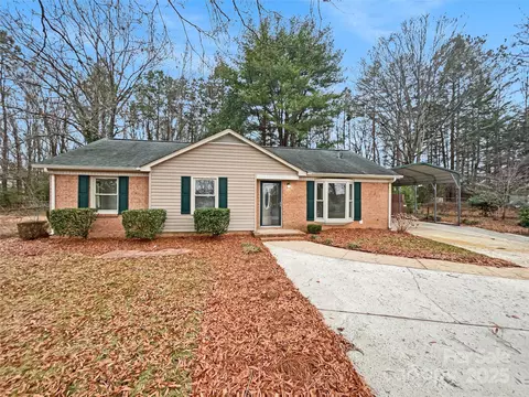 2015 Springfield Ct, Gastonia, NC 28052