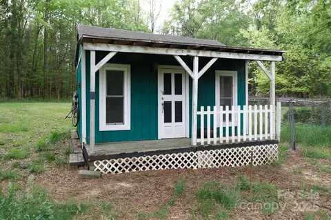 Exterior - 3199 Harmony Rd, Catawba, SC 29704 photo 7 of 7