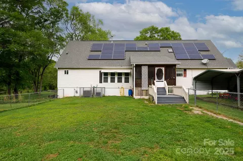 Exterior - 3199 Harmony Rd, Catawba, SC 29704 photo 5 of 7