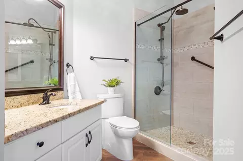 Bath - 1107 Torrence Cir, Davidson, NC 28036 photo 1 of 2
