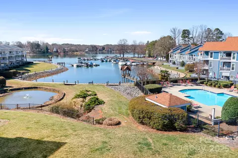 1107 Torrence Cir, Davidson, NC 28036