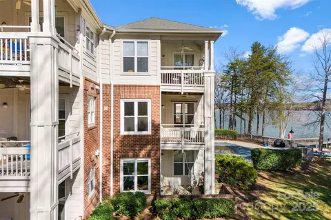 921 NE 26 Dr #26, Davidson, NC 28036