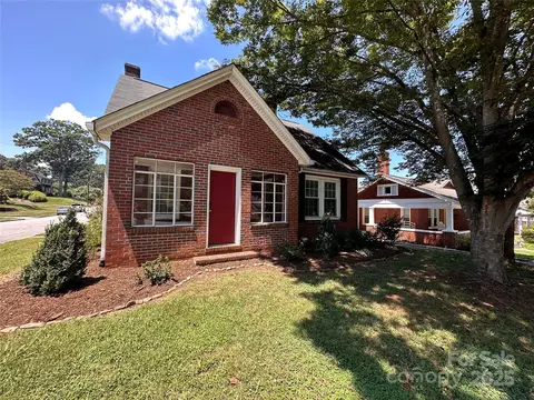 Exterior - 115 6th Ne Ave NE, Hickory, NC 28601 photo 2 of 8