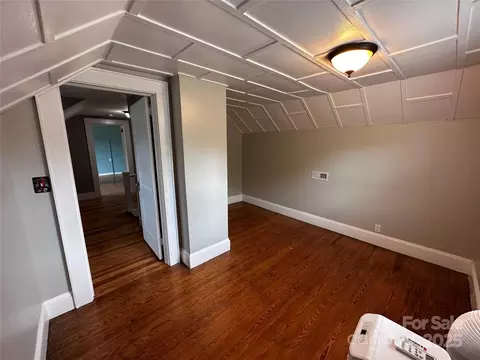 Bedroom - 115 6th Ne Ave NE, Hickory, NC 28601 photo 2 of 2