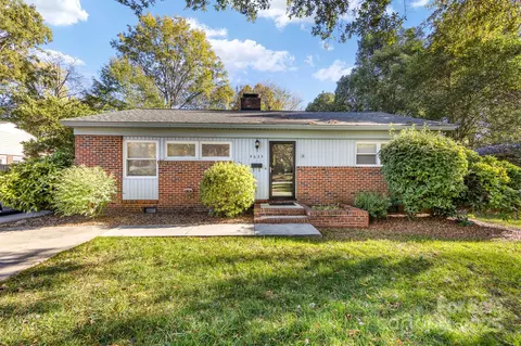 4635 General Pershing Dr, Charlotte, NC 28209