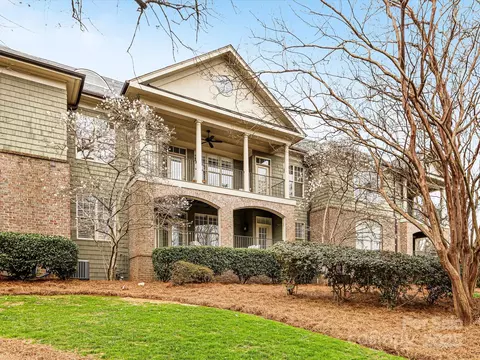 1121 Park West Dr, Charlotte, NC 28209